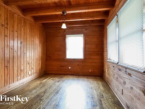 4th image of 4490 Wallace Cir