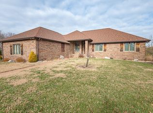 1433 E Marks Ct, Springfield, MO 65803