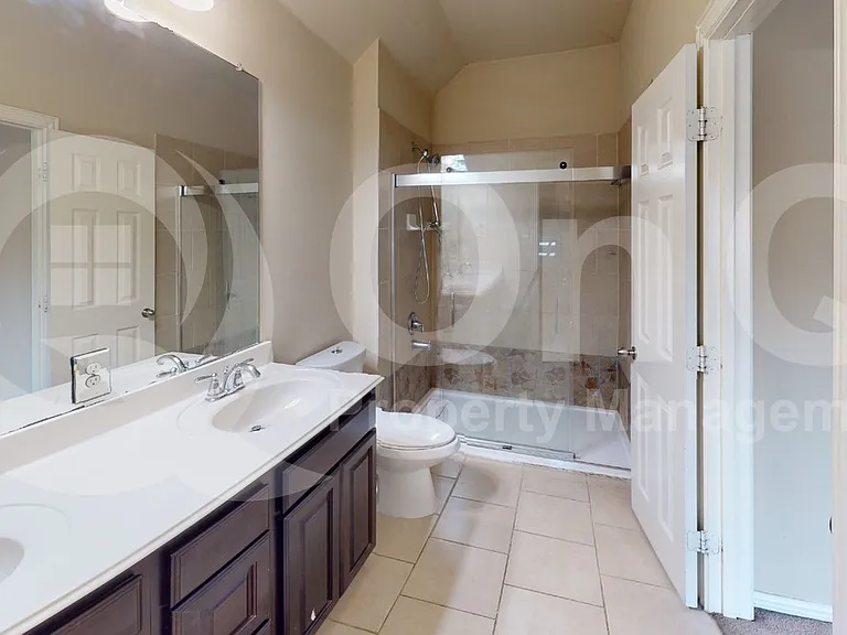 4651 Penelope Ln — Photo 12