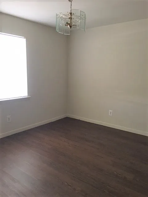 2 bed, $850 — Photo 2