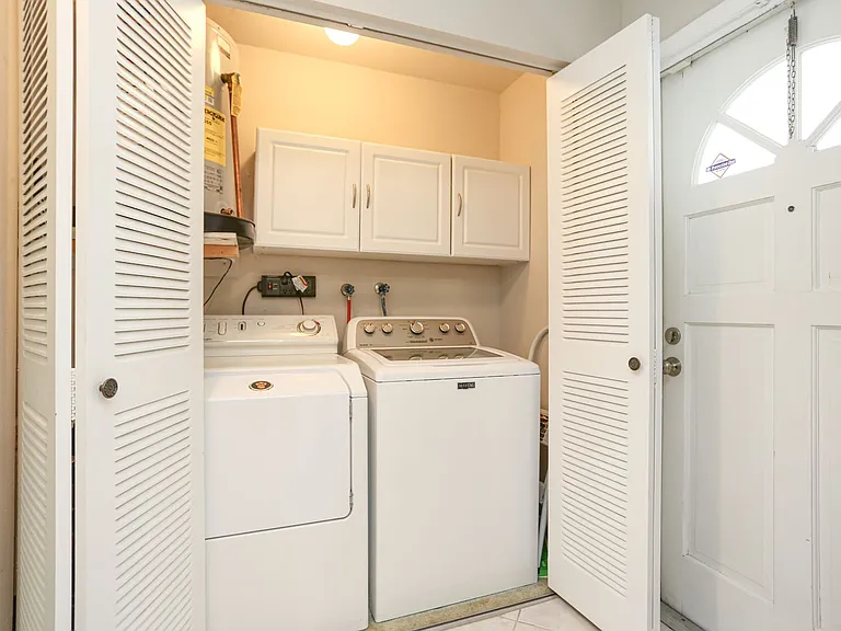 221 Cypress Way E #201 — Photo 18