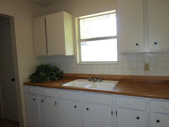 5th image of 600 Provines Dr