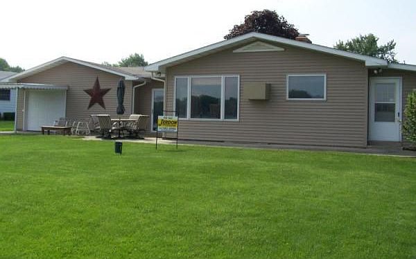 1st image of 14808 Elm Dr