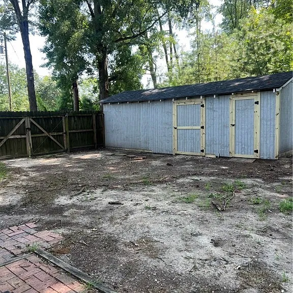 3907 Woodlawn St — Photo 18