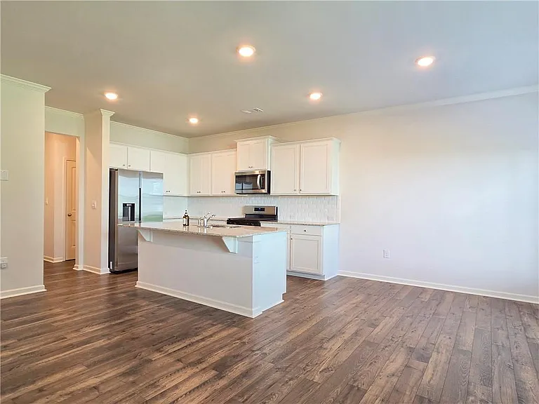 3331 Greyton Dr — Photo 9