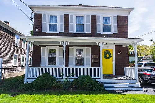 35 Oak St #1 Photo 1