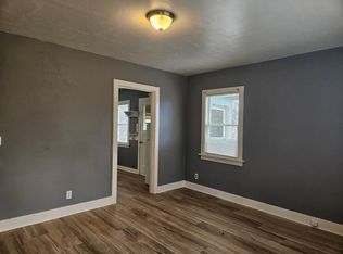 943 17th St, Astoria, OR 97103