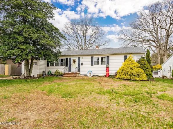 1 Avon Way, Brick, NJ 08724