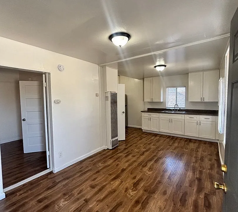 639 E Martin Luther King Junior Blvd #4