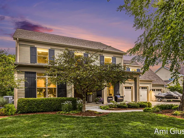 524 Village Springs Dr SE, Ada, MI 49301