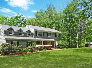 181 Spoonwood Rd, Wilton, CT 06897