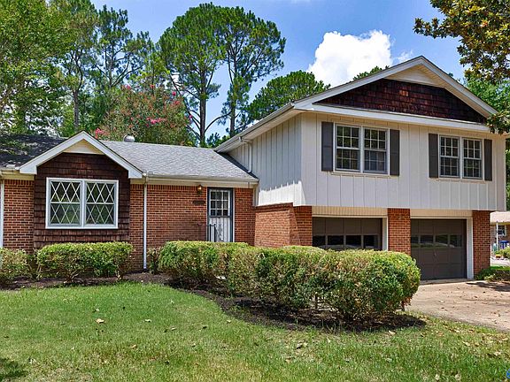 2nd image of 11302 Woodcrest Dr SE