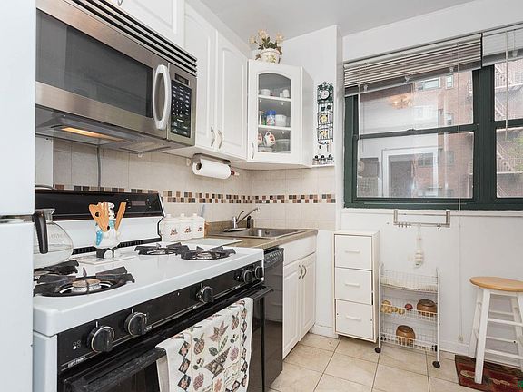 4th image of 7811 35th Ave APT 2B