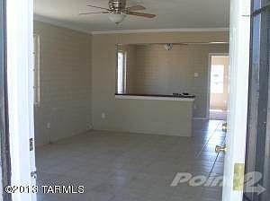 Spacious Clean Living Room