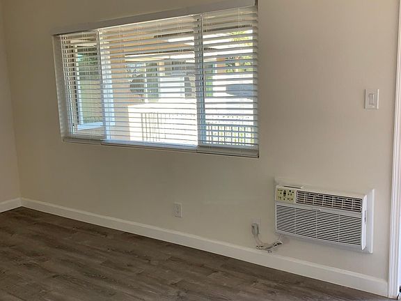 5th image of 601 Wisconsin St APT O