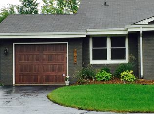 21700 Mary Lynn Dr, Brookfield, WI 53045
