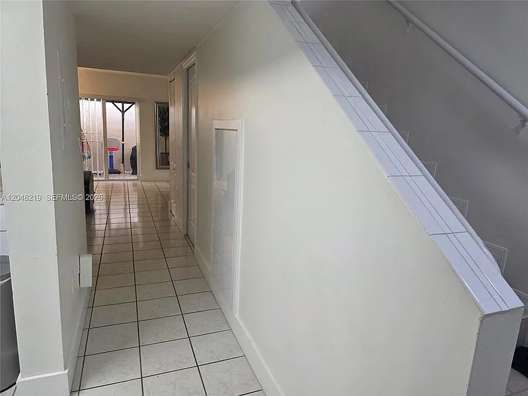 523 W 68th St #5 — Photo 15