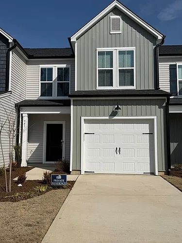 941 Poets Walk Rd Photo 1