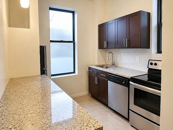 4th image of 269 Albany Ave APT 2