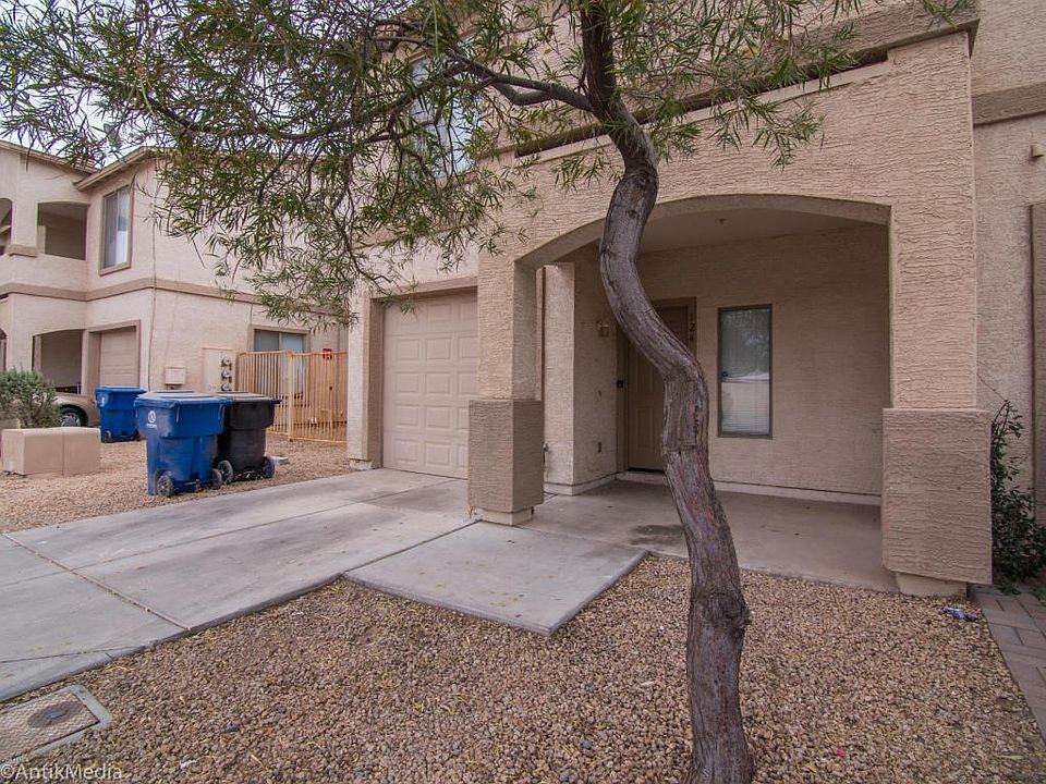 Exterior Front-206 E Lawrence #224