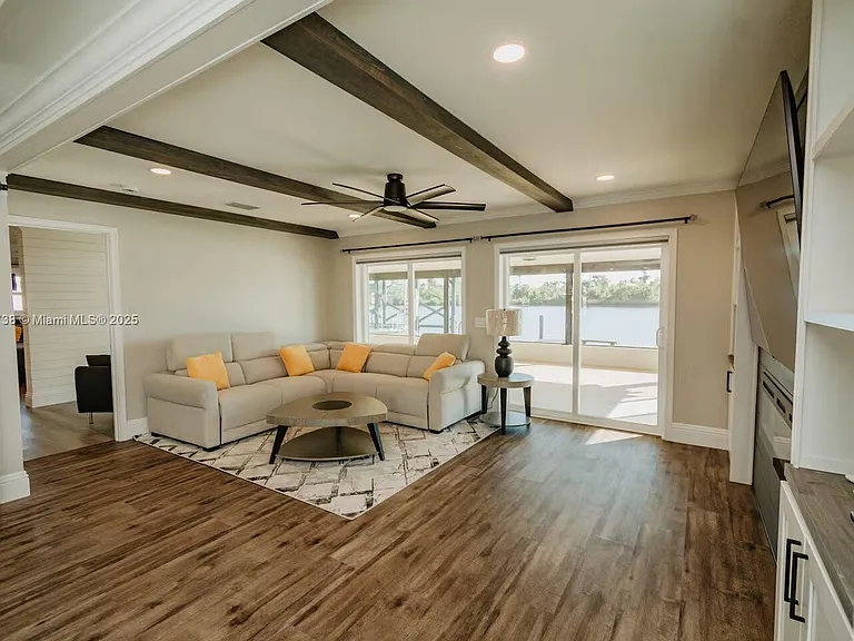 9675 SW Anchor Dr — Photo 7