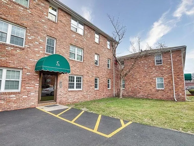 180 Tyngsboro Rd #10 — Photo 2