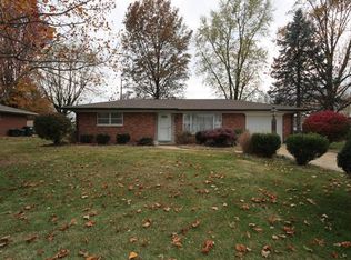 14 Elizabeth Dr, Belleville, IL
