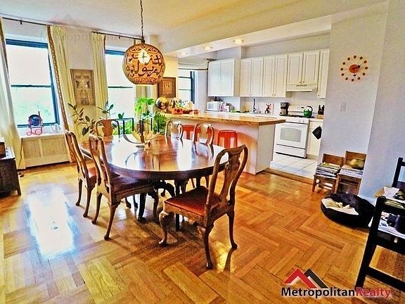 3rd image of 50 Plaza St E #3CC