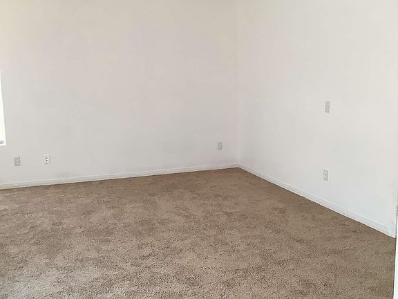 3rd image of 7932 Dana Maple Ct