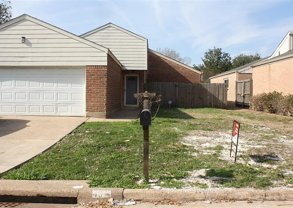 1st image of 4311 Hickory Grove Dr