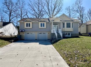 1039 Susan Rd, Ravenna, OH 44266