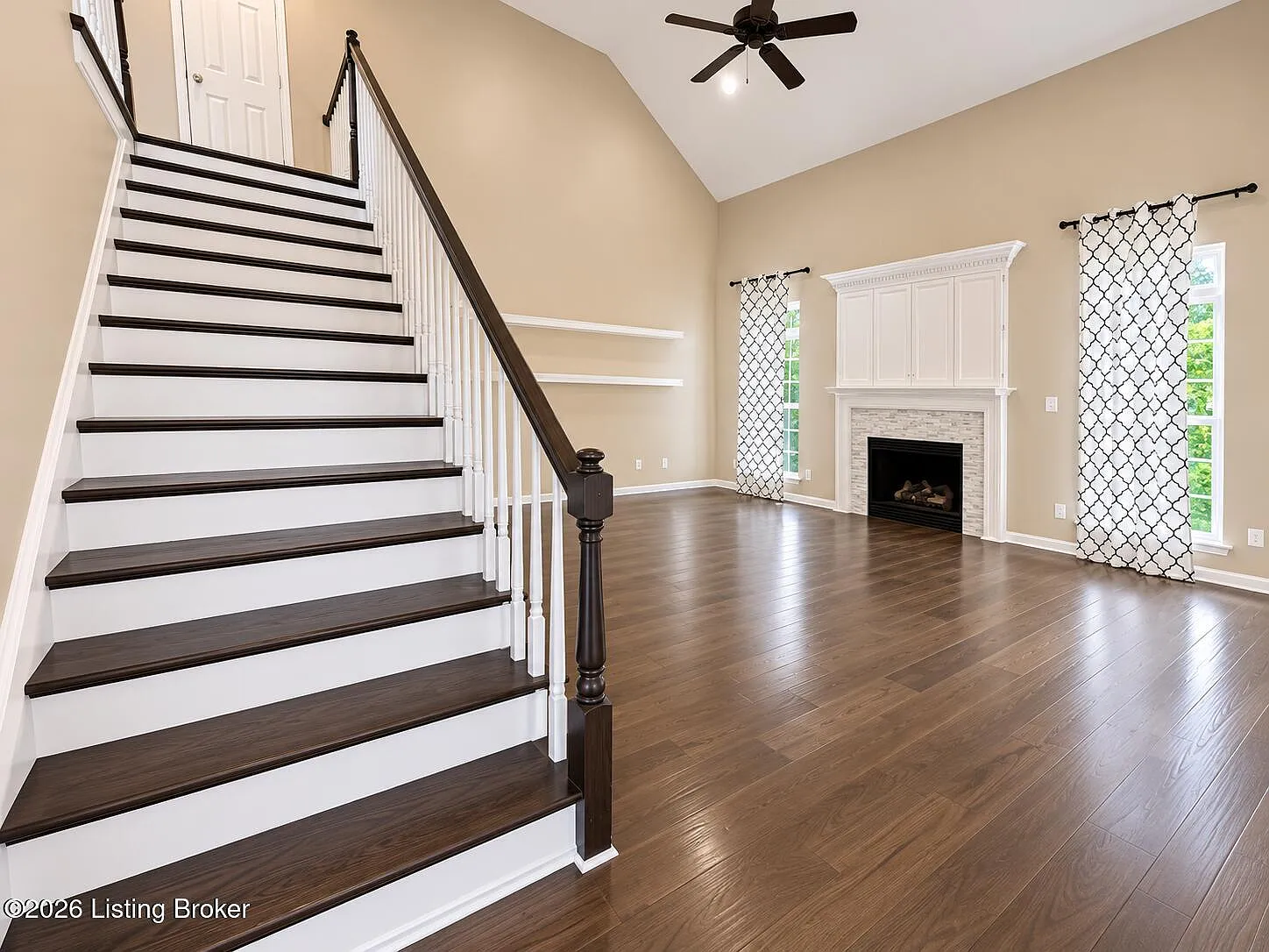 4 bed, 3.5 bath, 3100 sqft, $2,995 — Photo 3