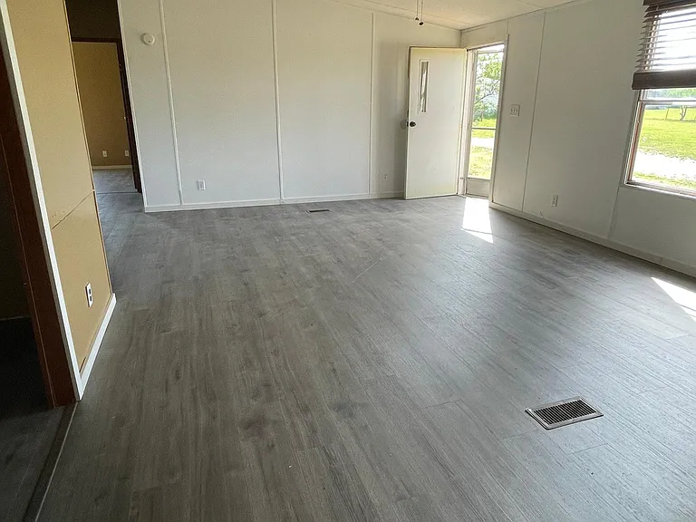7298 N FM 148 — Photo 21