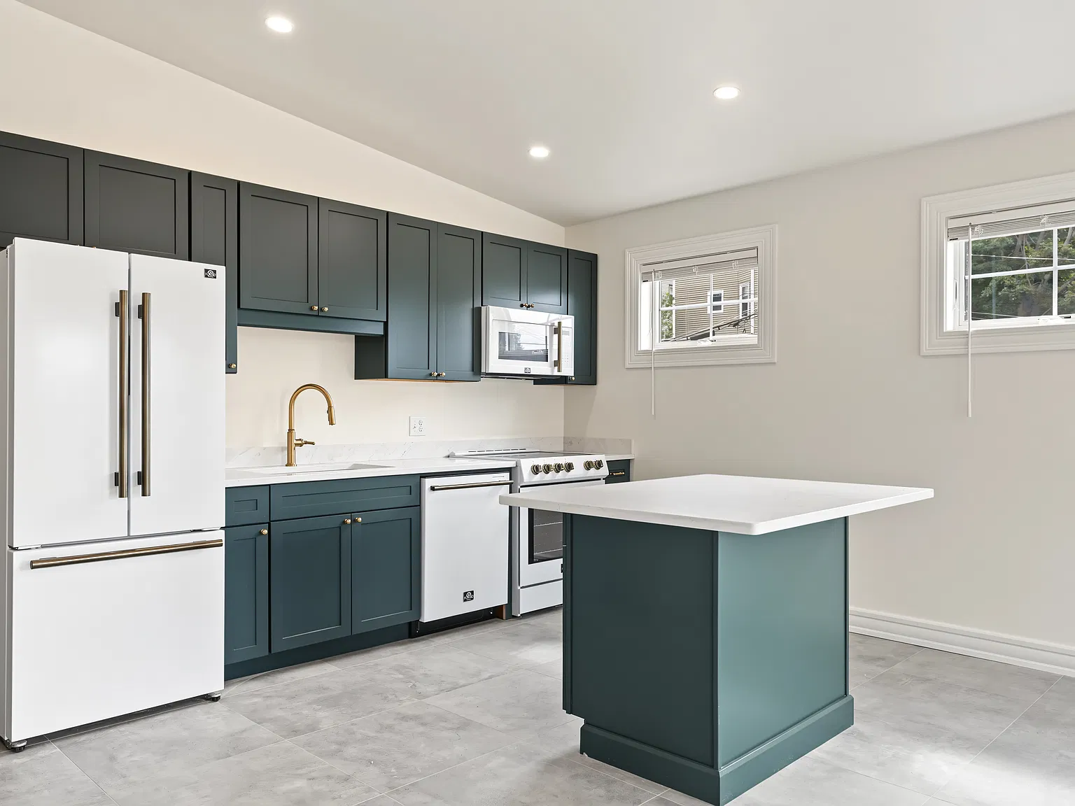 1 bed, 720 sqft, $2,700 — Photo 4