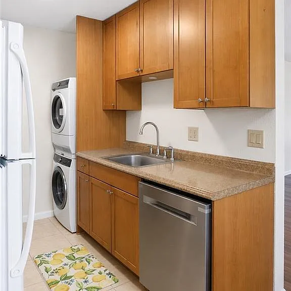 4615 Bayshore Dr #E8 — Photo 4