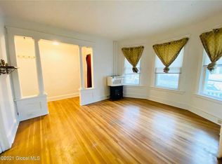 19 Hampton St, Albany, NY 12209