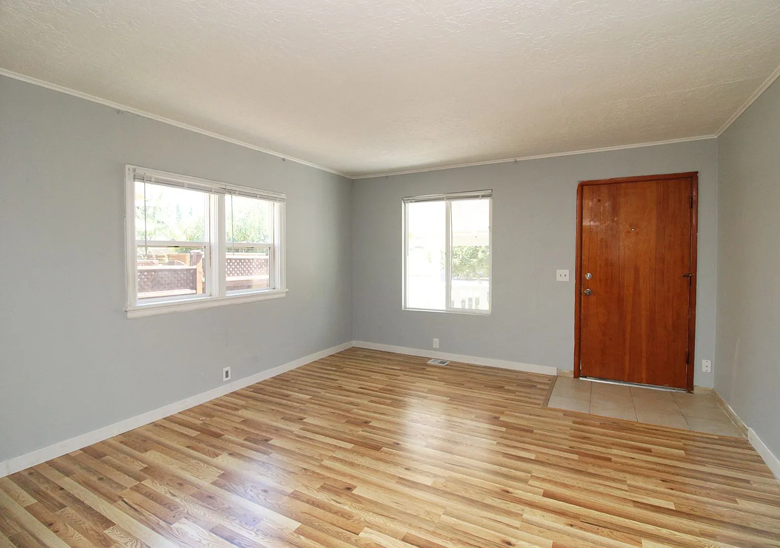 Delightful Roseway 2 Bed/2Bath Bungalow — Photo 4