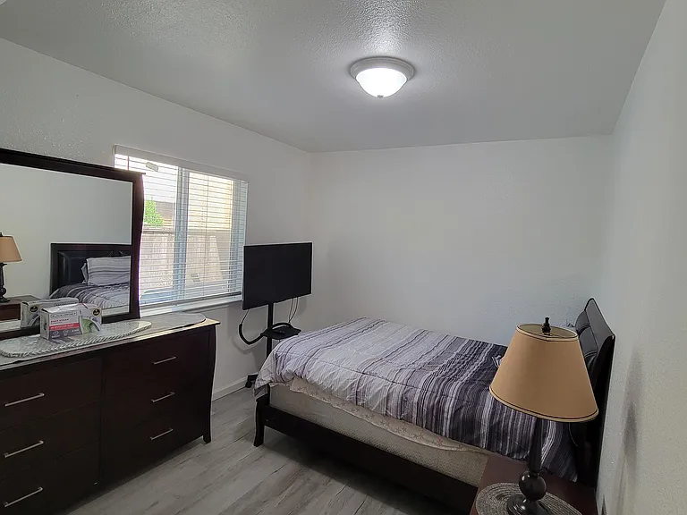 1649 Mellowood St #2 — Photo 10