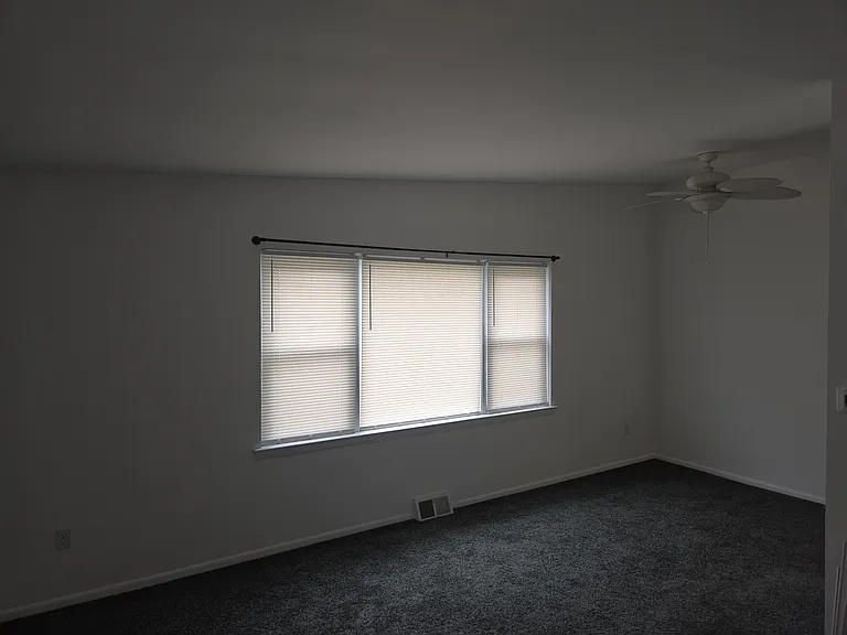 1819 Beyer Ave #B — Photo 5