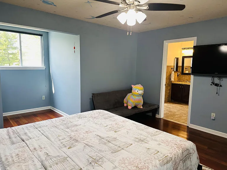 2 Russell Ct — Photo 15