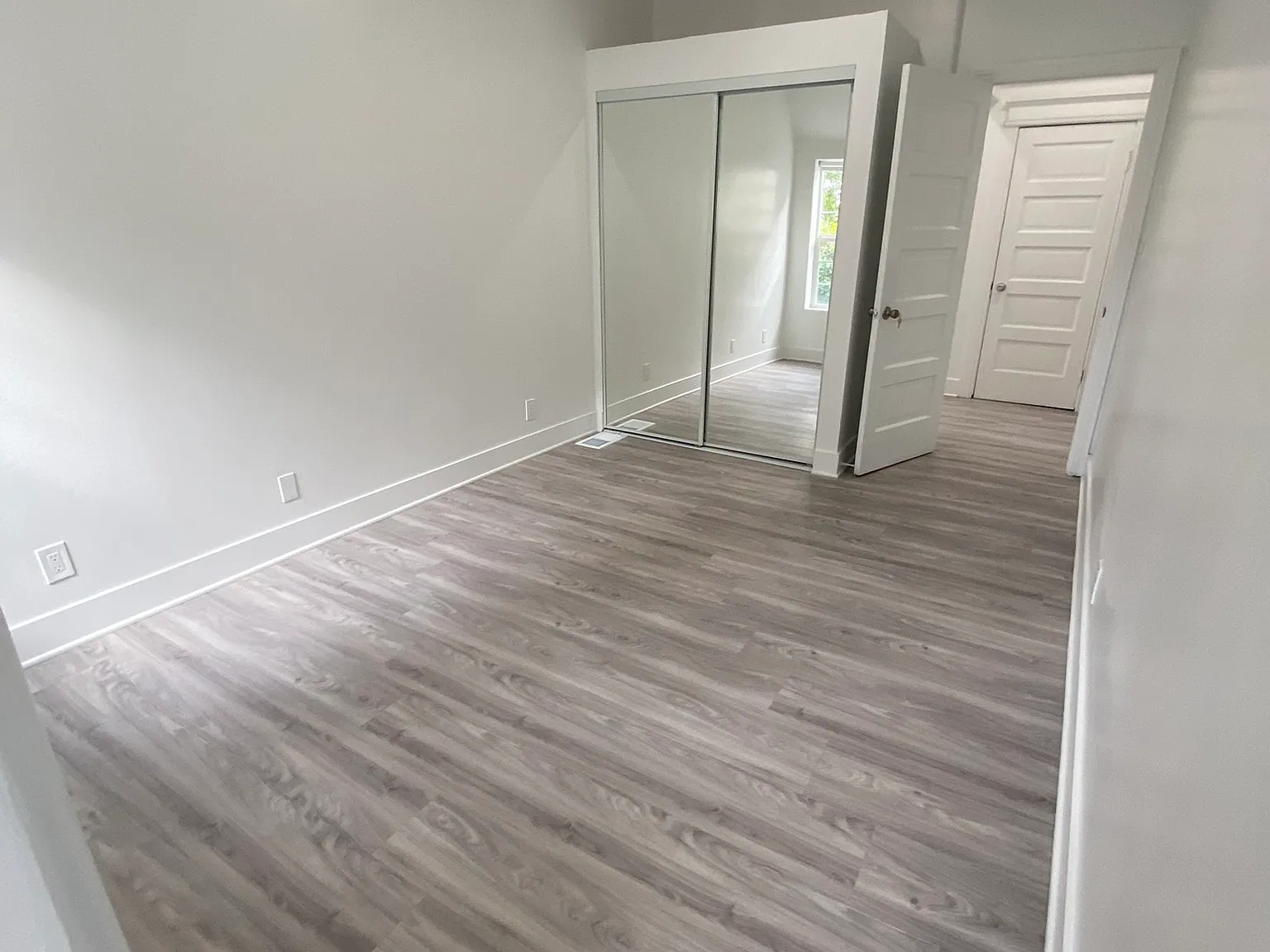 2114 Bonsallo Ave — Photo 3