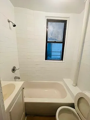 Rented by Zjama Realty Corp | media 4