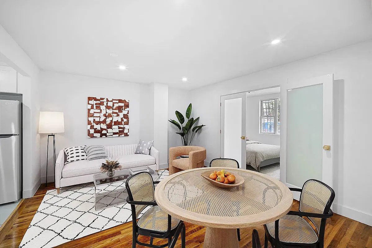 1259 Rogers Avenue — Photo 3