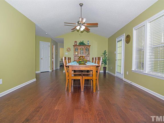 4th image of 329 Riverstone Dr