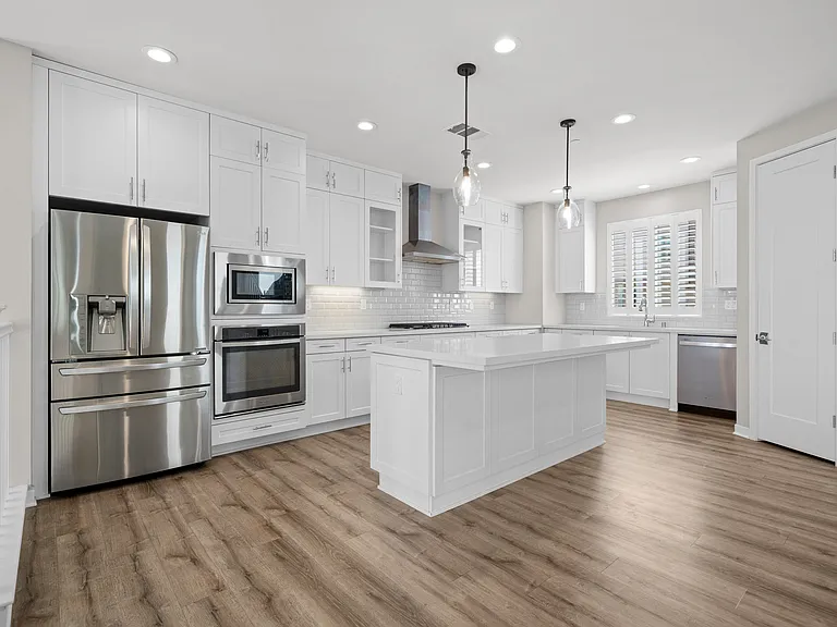 16205 Camden Cir — Photo 19