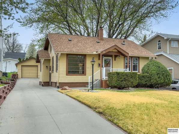 4667 Poppleton Ave, Omaha, NE 68106