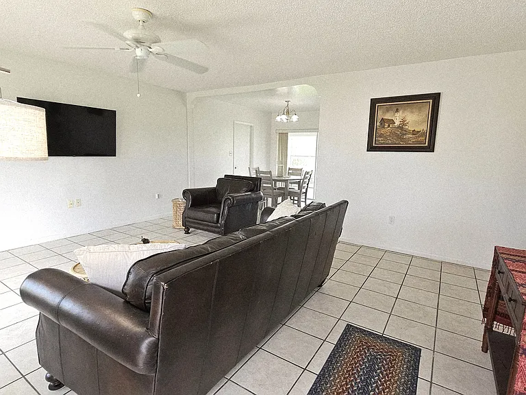 Entrance-living room