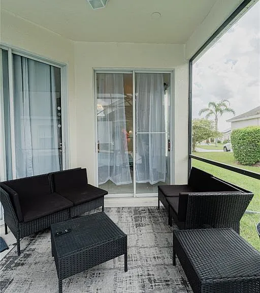 1014 Corvina Dr — Photo 32