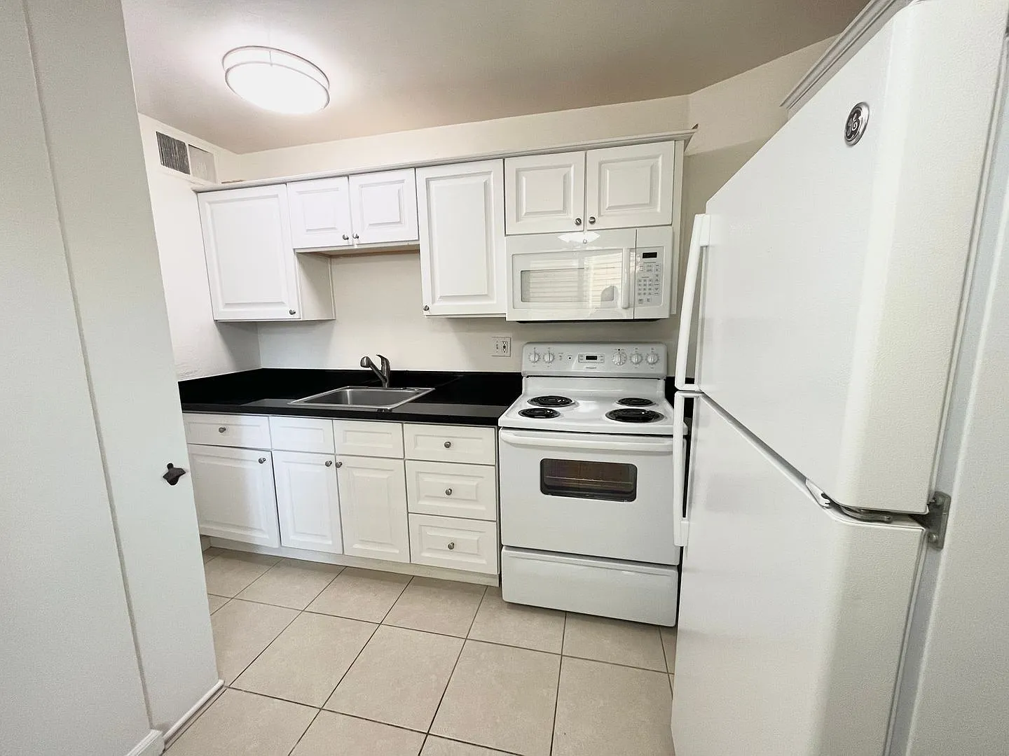 1822 N Street — Photo 4