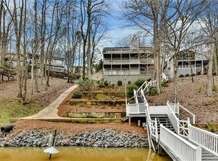 2013 Marquesas Ave, Tega Cay, SC 29708